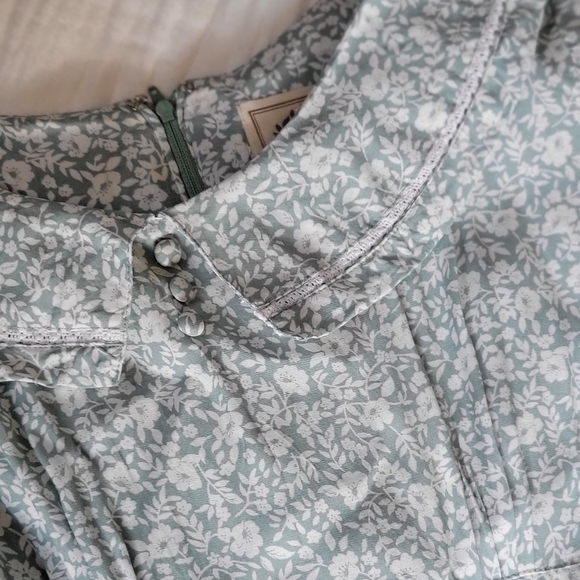 KEEPING FOR NOW Vintage Erika Floral 70's Dress - Picture 9 of 10